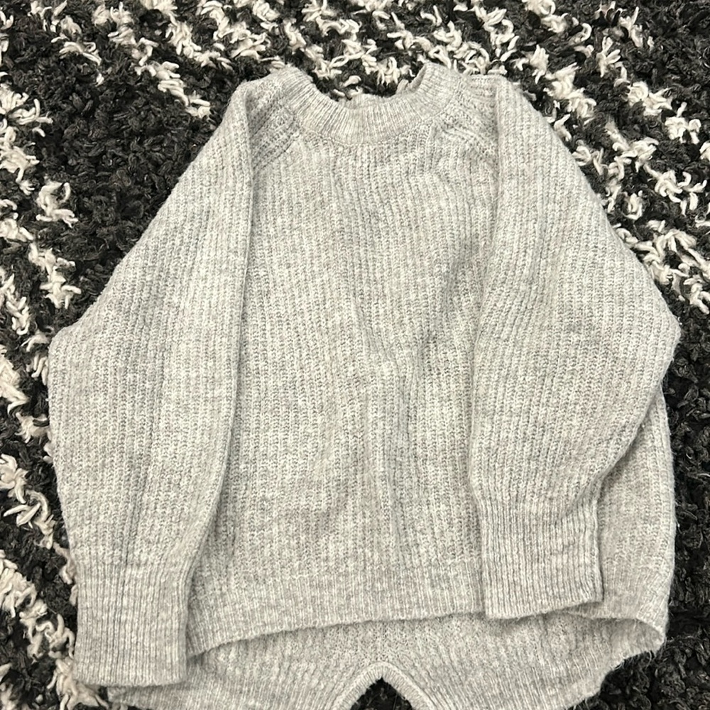 Girls size 7 Zara sweater